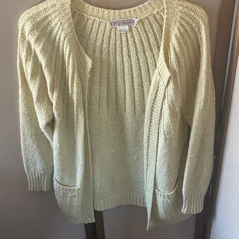FINAL MARKDOWN Vintage ladies cardigan 38